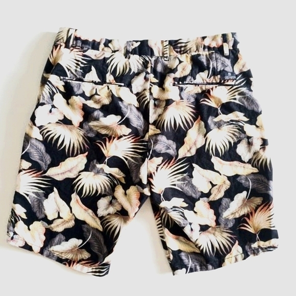 Scotch & Soda Tropical Print 8" Inseam Cotton Shorts - Picture 6 of 14